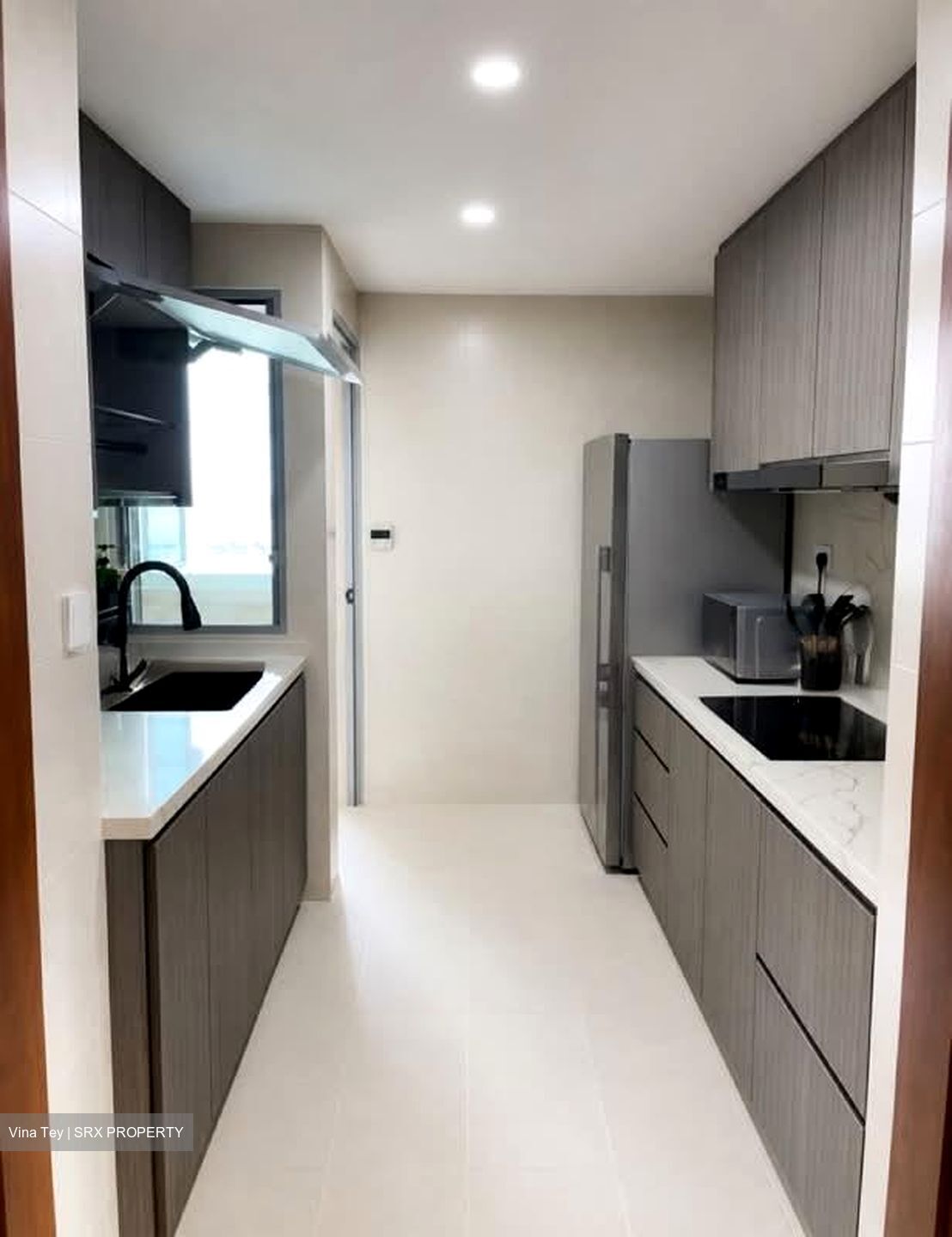Whitewater (D18), Condominium #597135871